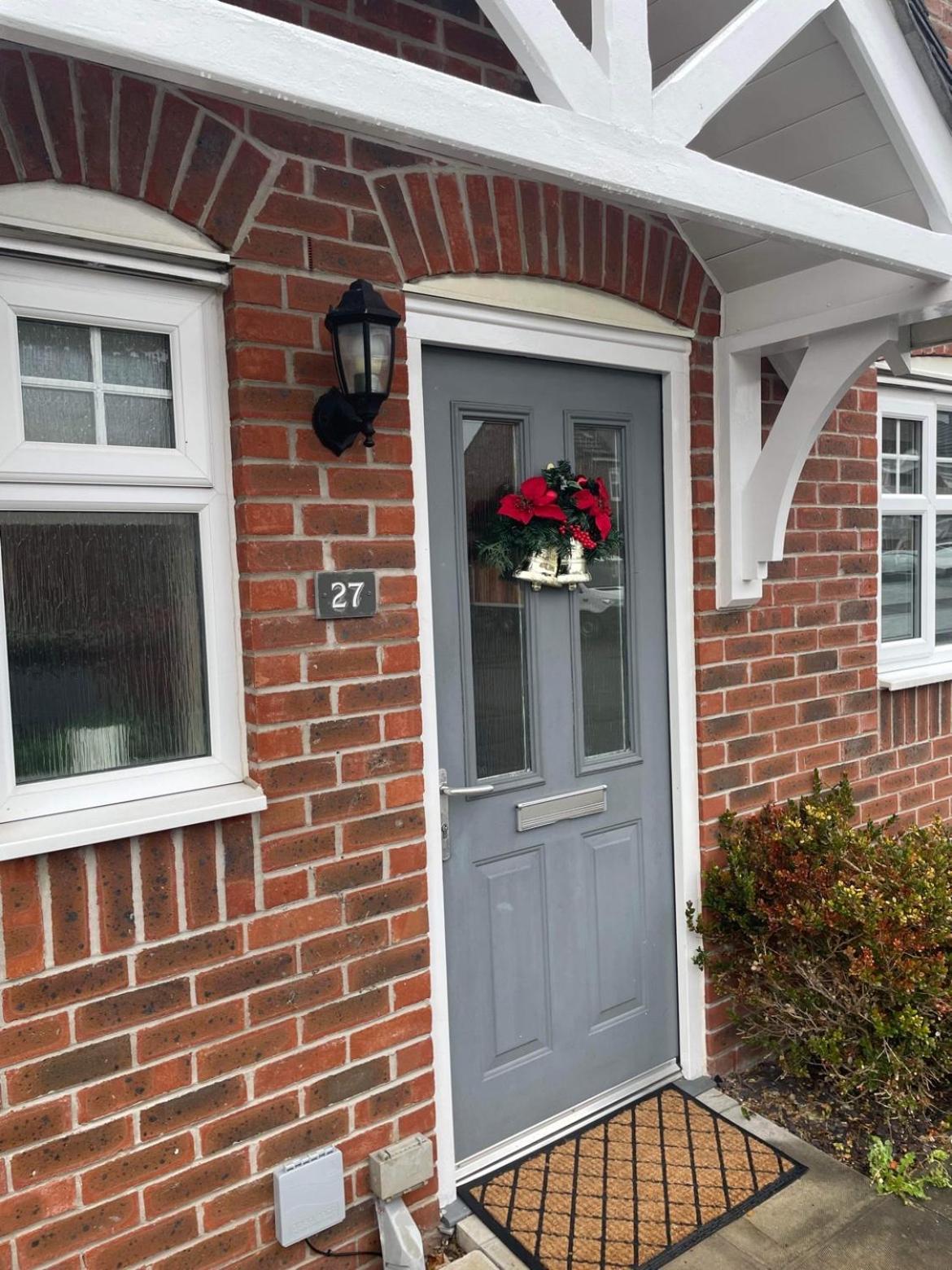 Modern Semi Detached In A Quiet Location, Driveway Parking Vila Ewloe Exterior foto