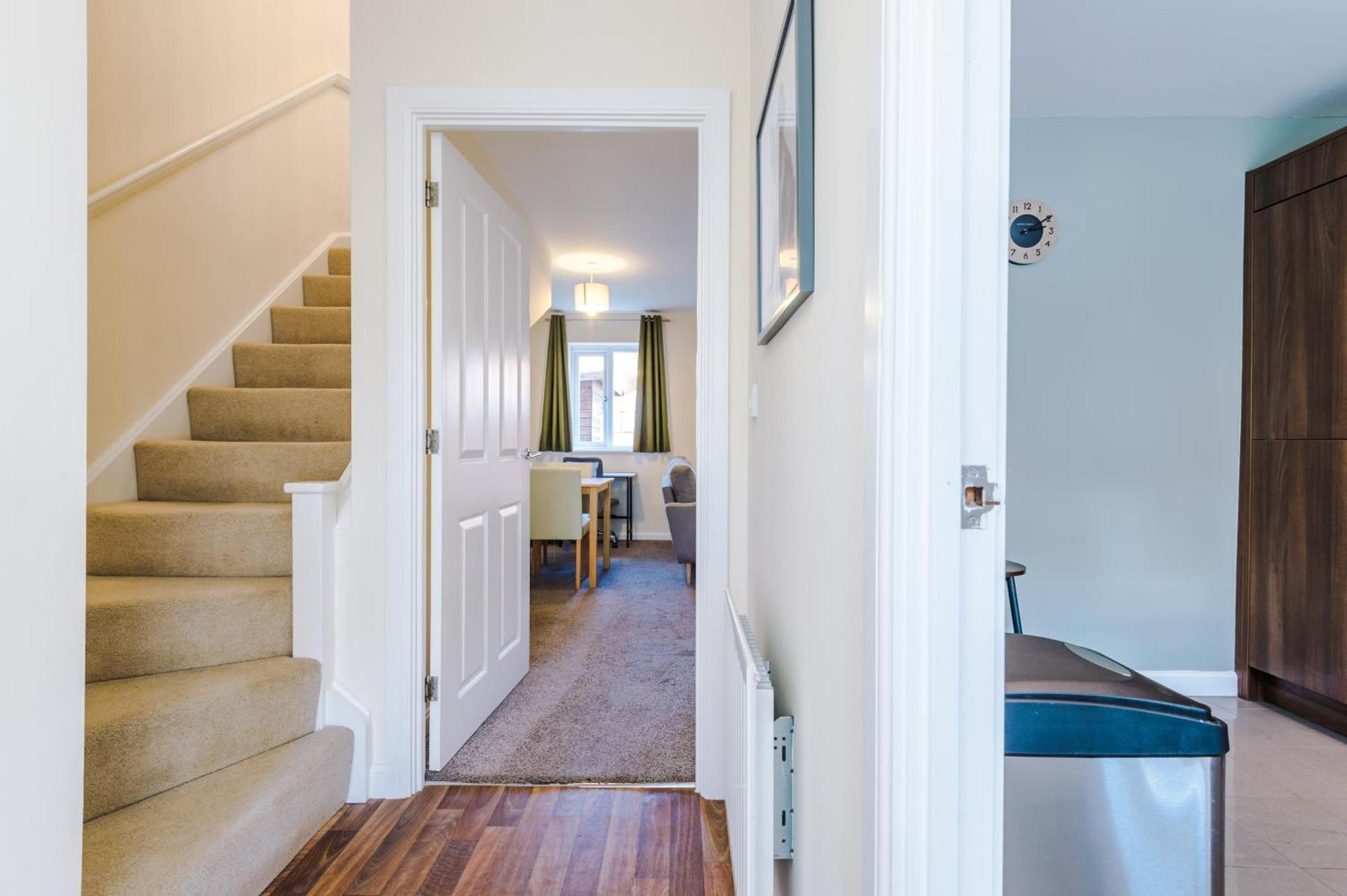 Modern Semi Detached In A Quiet Location, Driveway Parking Vila Ewloe Exterior foto