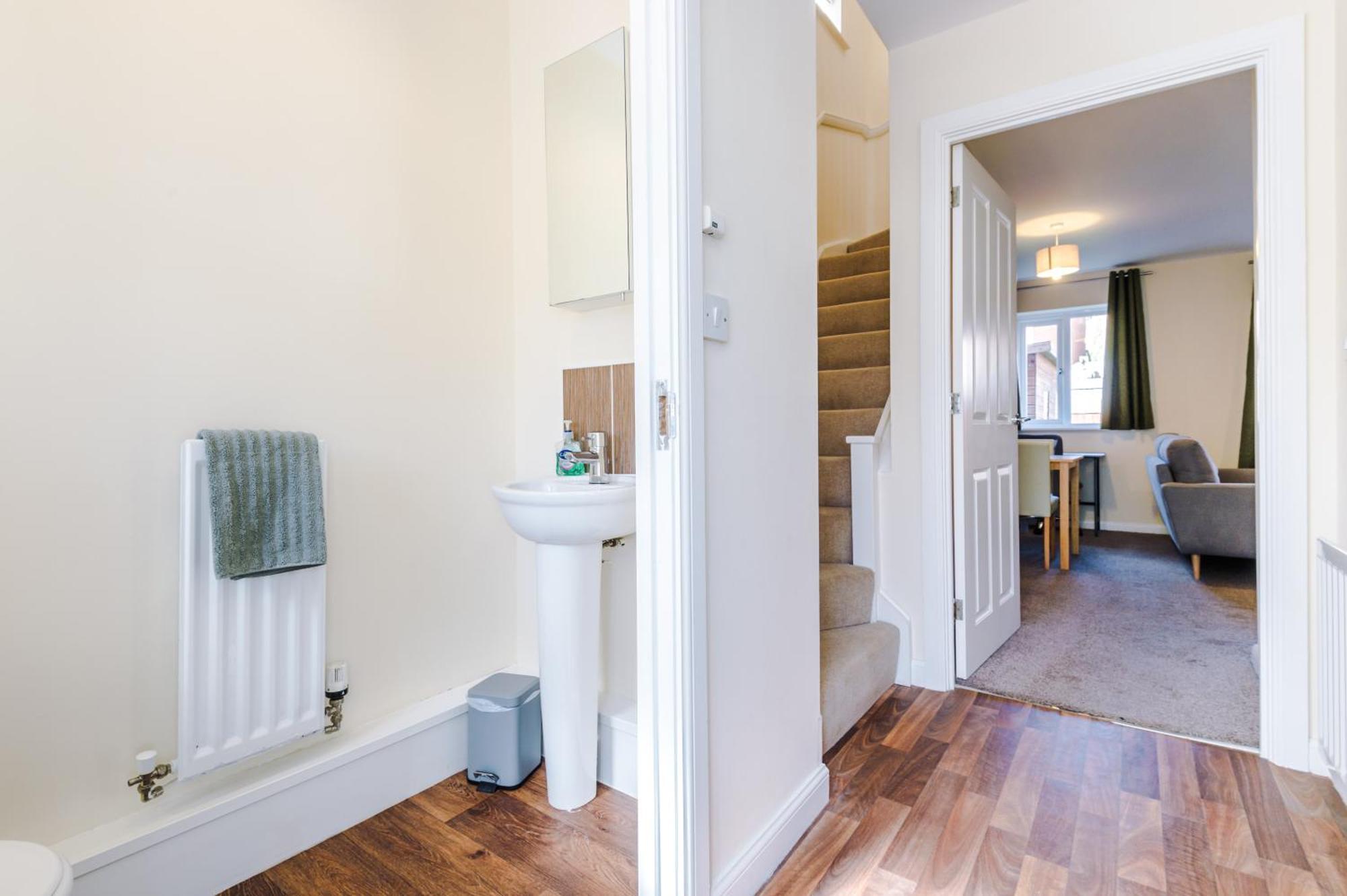 Modern Semi Detached In A Quiet Location, Driveway Parking Vila Ewloe Exterior foto