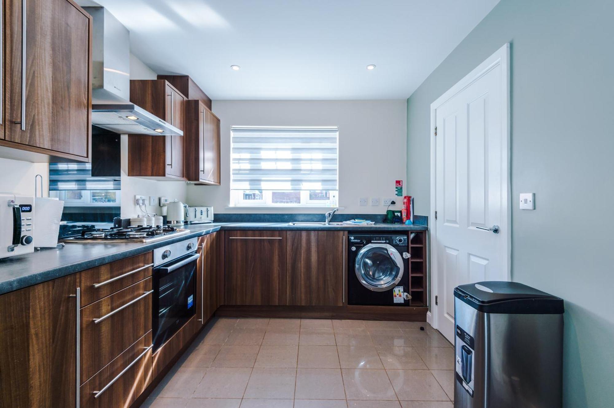 Modern Semi Detached In A Quiet Location, Driveway Parking Vila Ewloe Exterior foto