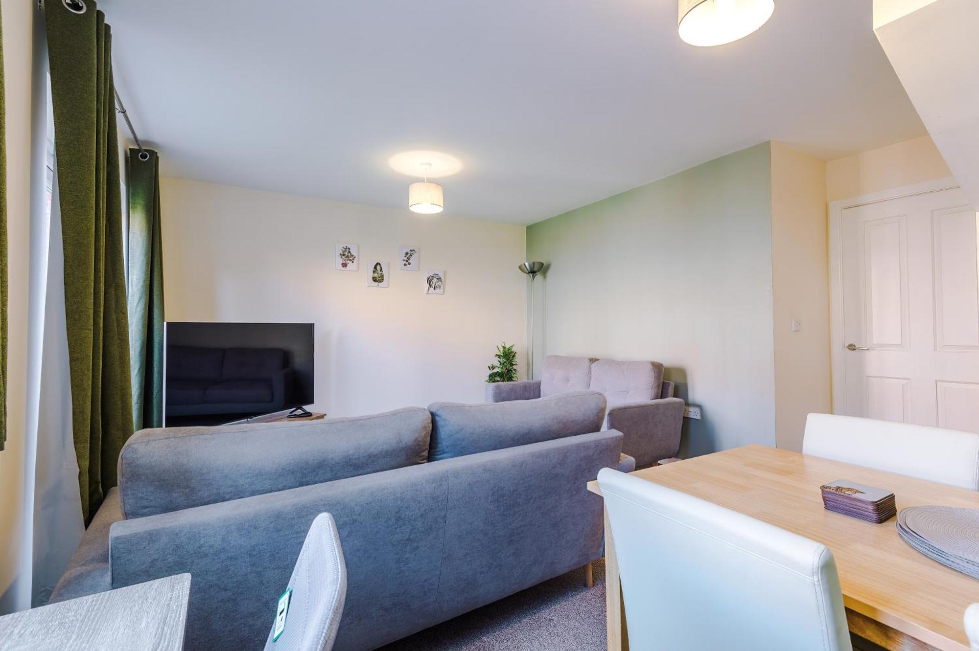 Modern Semi Detached In A Quiet Location, Driveway Parking Vila Ewloe Exterior foto
